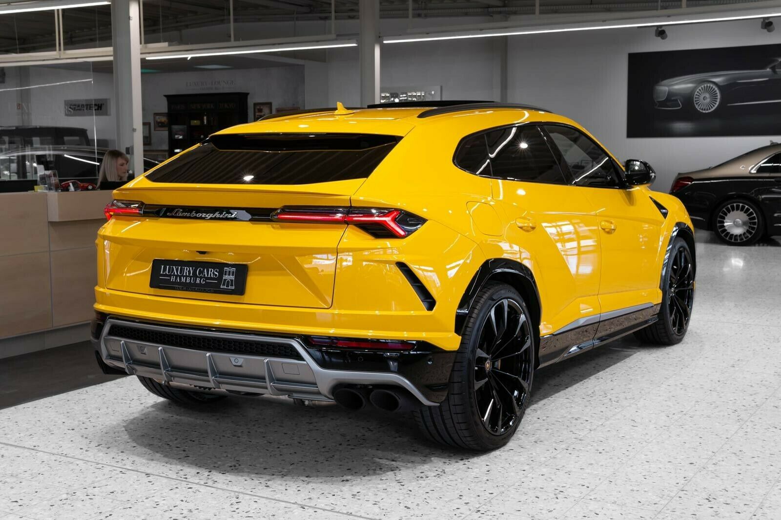 2020 Lamborghini Urus, 3/25