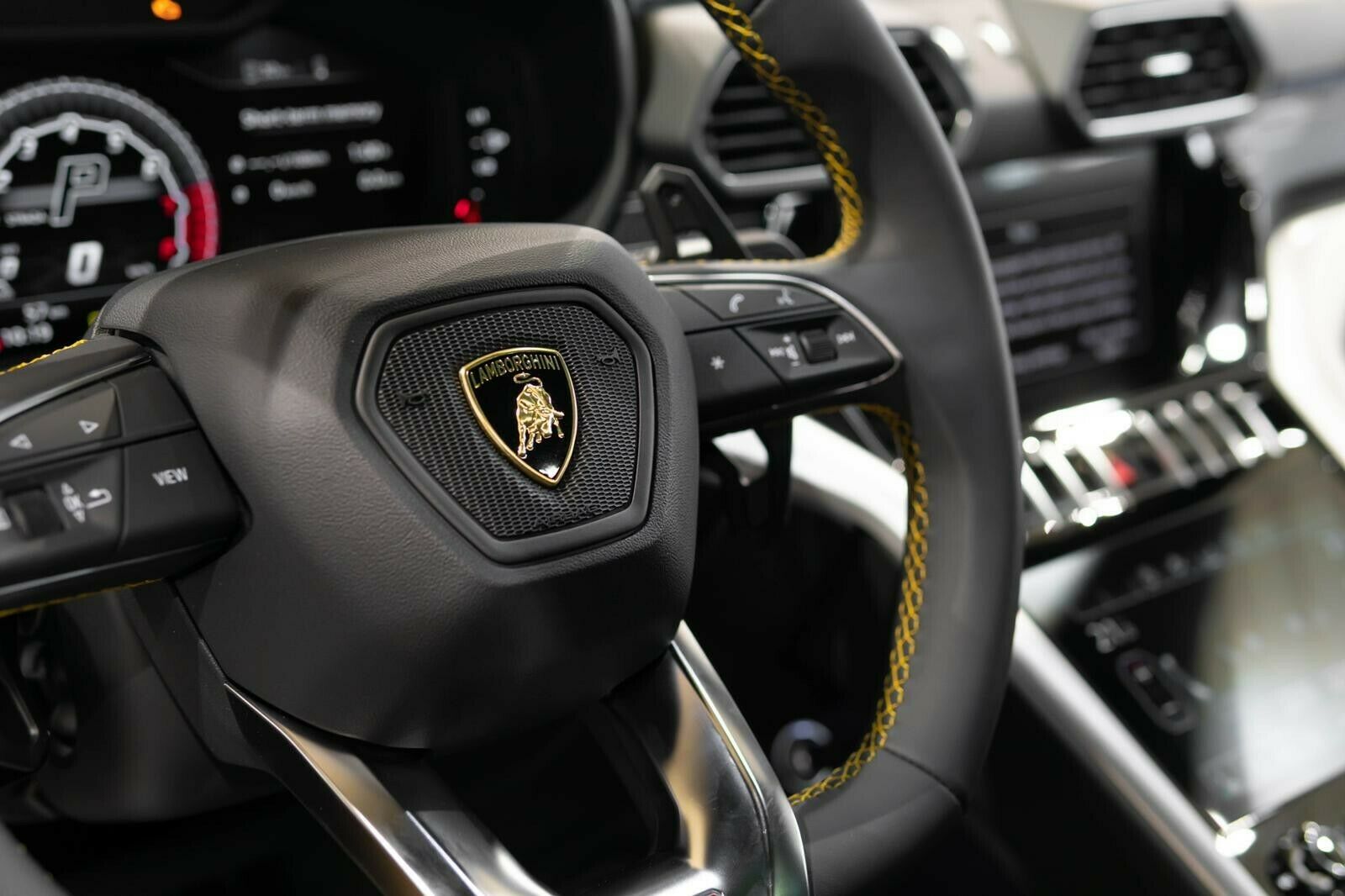 2020 Lamborghini Urus, 7/25