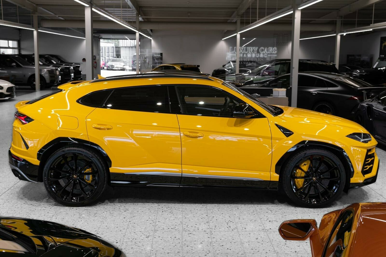 2020 Lamborghini Urus, 11/25