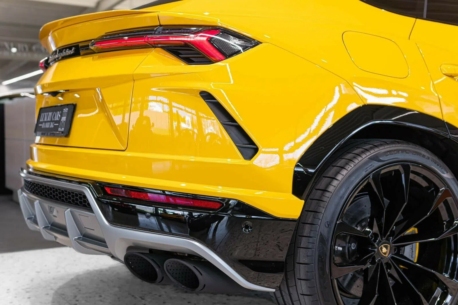2020 Lamborghini Urus for sale, exterior, Giallo Eye Yellow / Yellow
