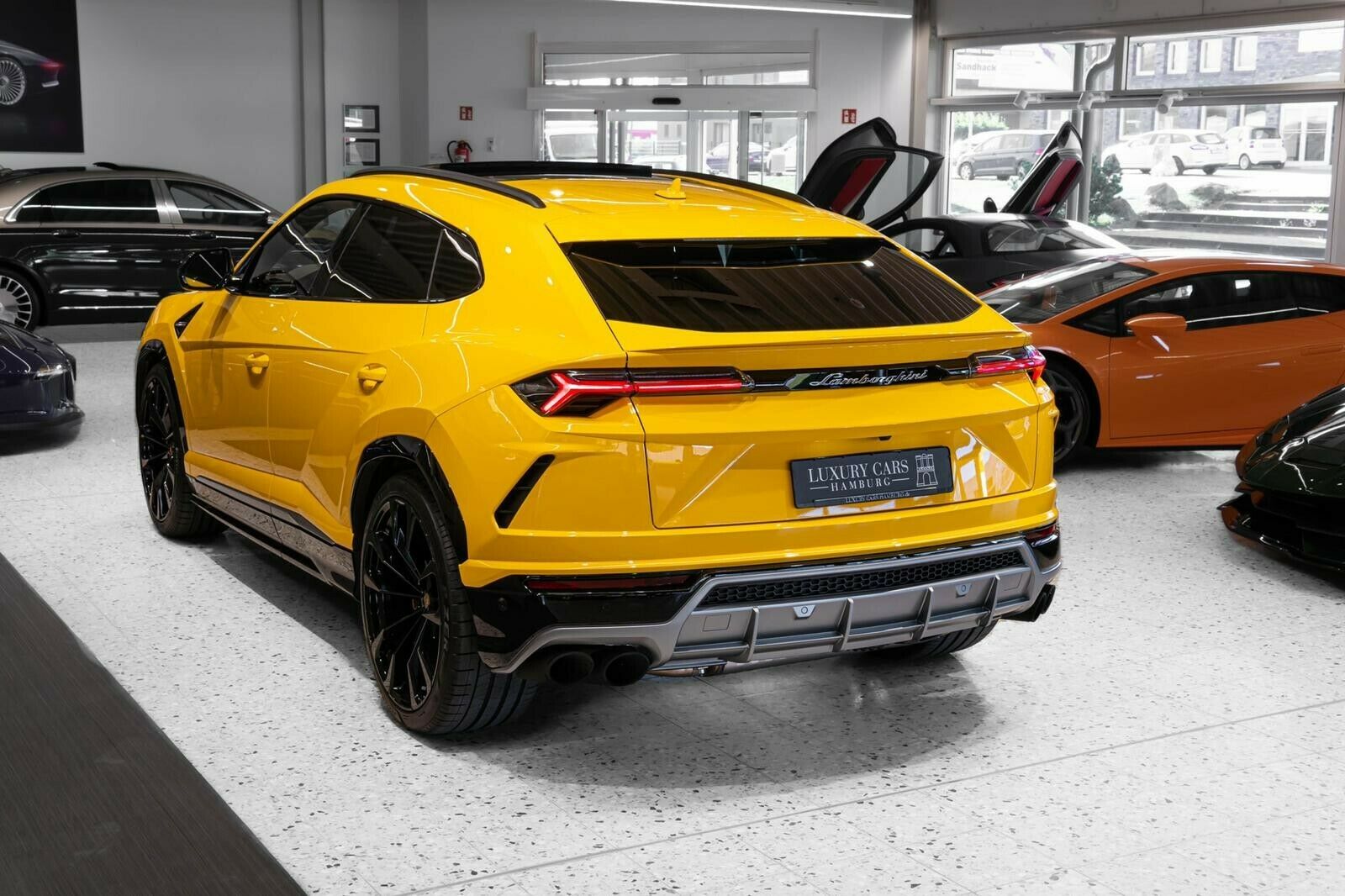 2020 Lamborghini Urus, 17/25