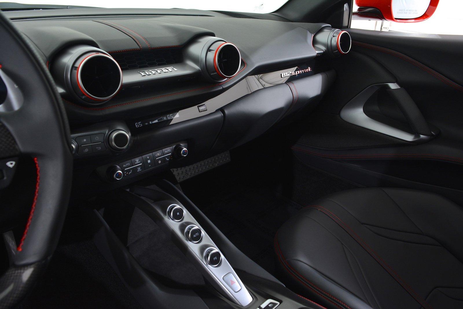2020 Ferrari 812 Superfast, 16/19