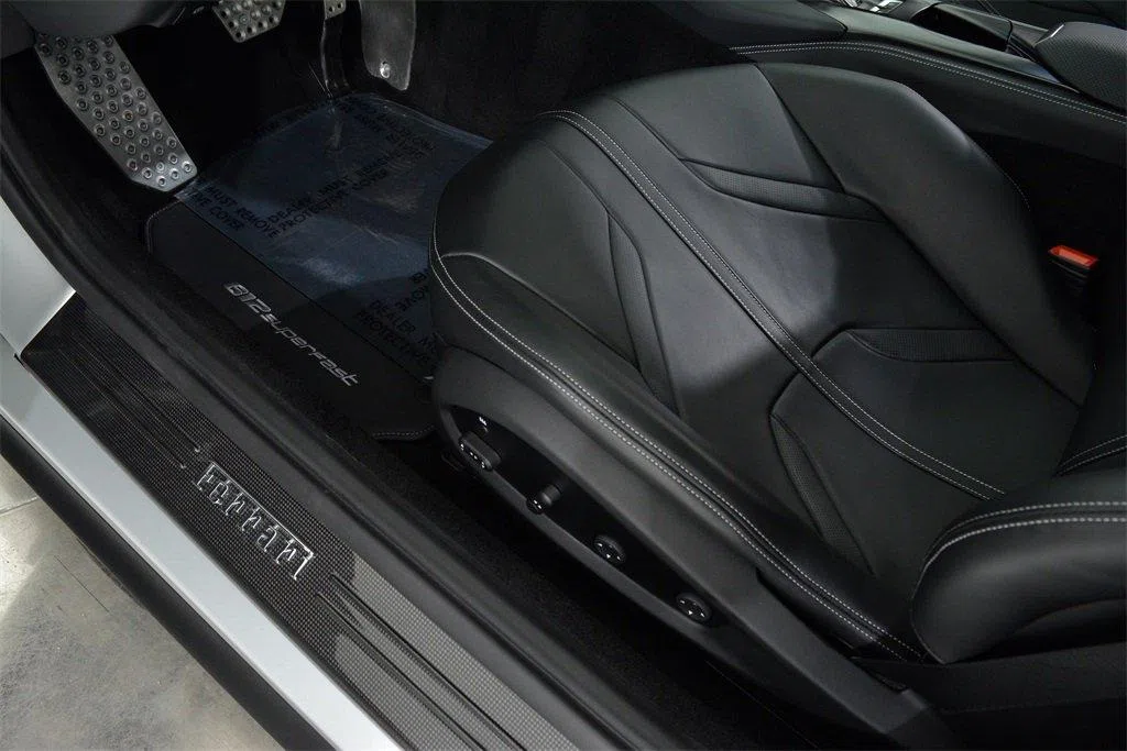 2019 Ferrari 812 Superfast trunk