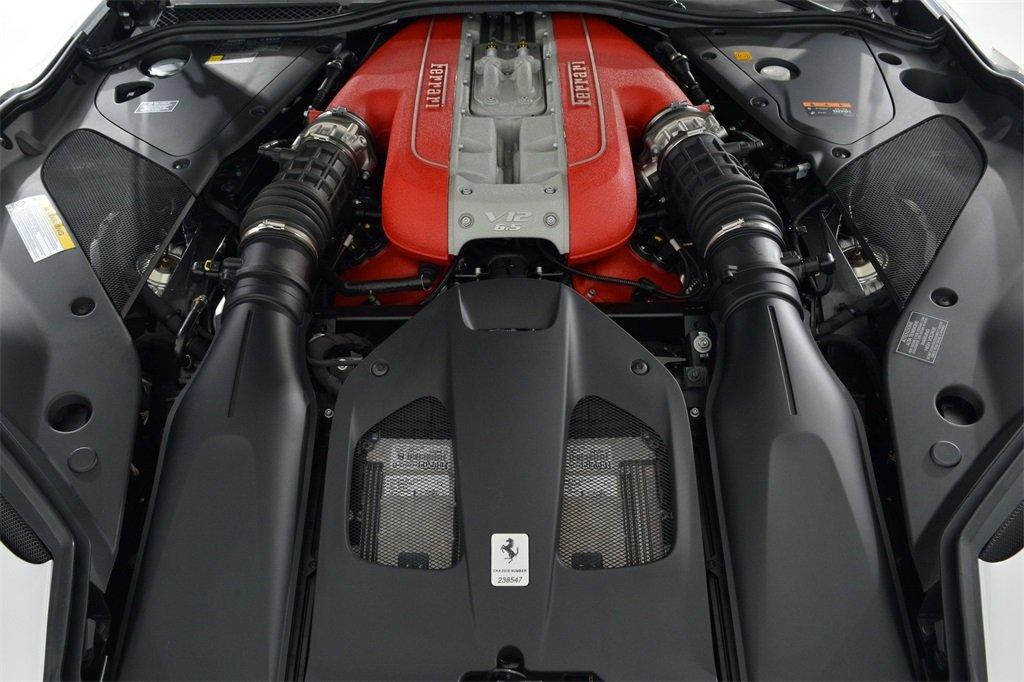2019 Ferrari 812 Superfast, 17/18