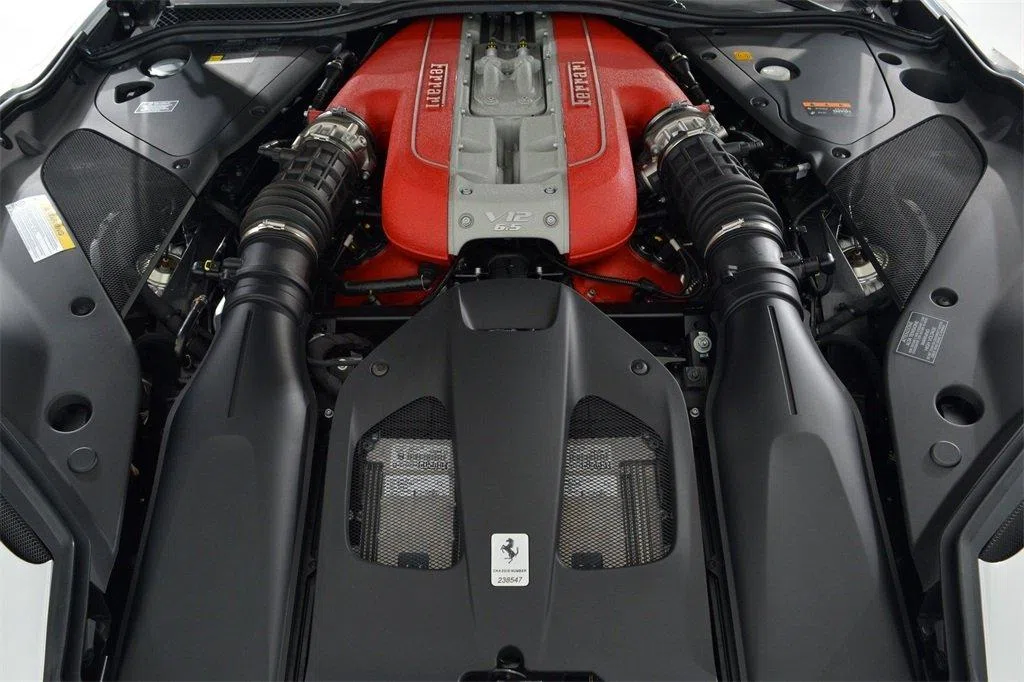 2019 Ferrari 812 Superfast engine