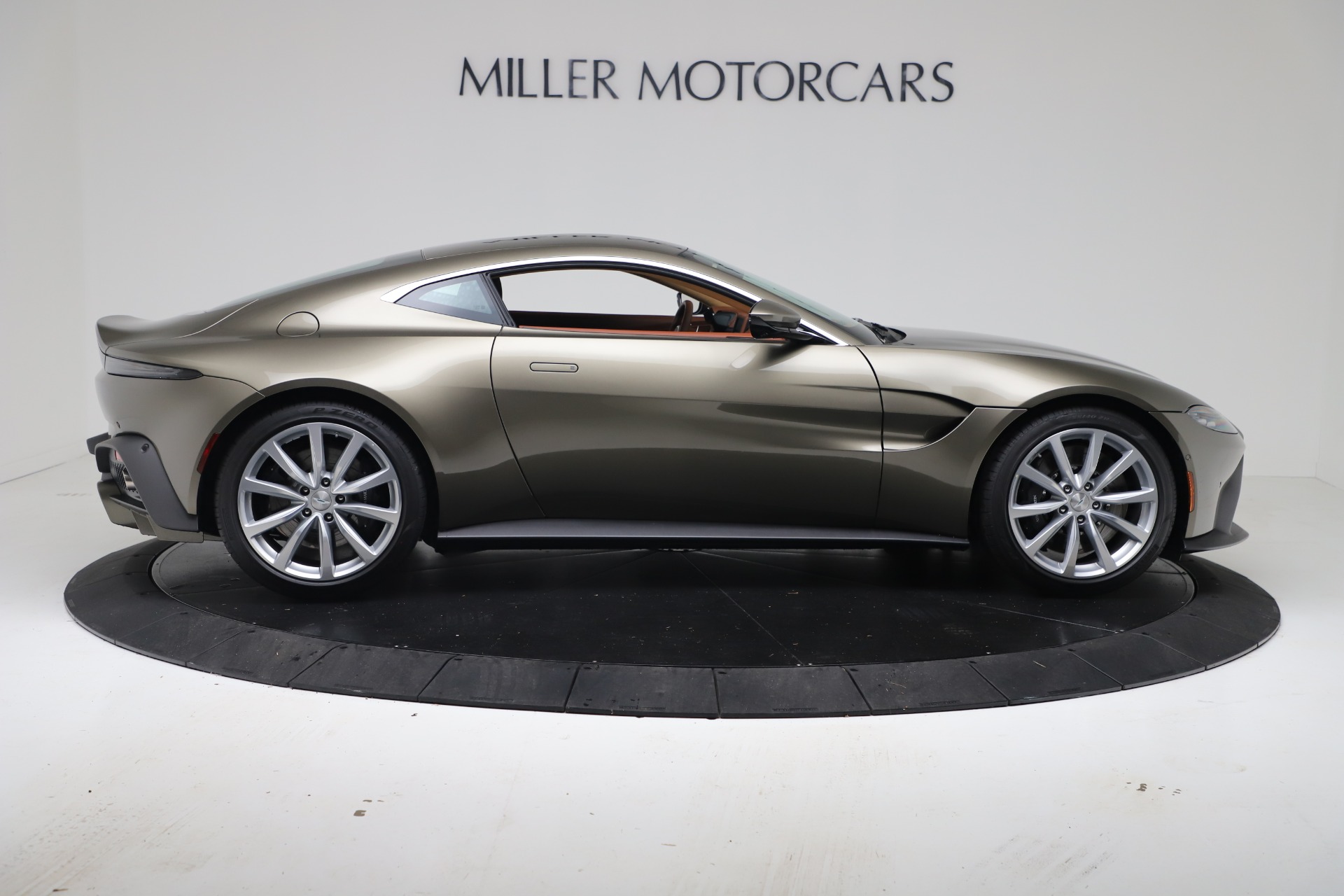 2020 Aston Martin Vantage Coupe, 13/19