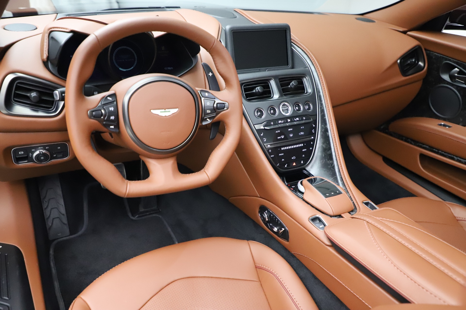2020 Aston Martin DBS Superleggera Volante, 8/20