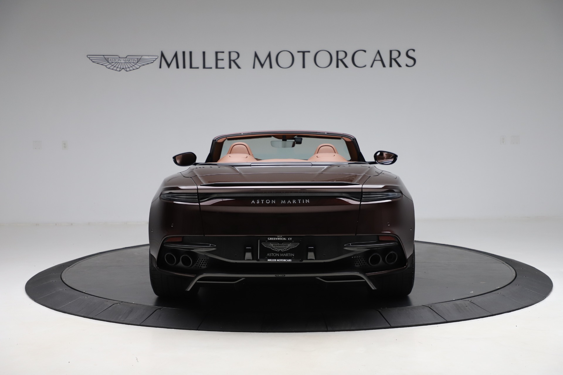 2020 Aston Martin DBS Superleggera Volante, 9/20