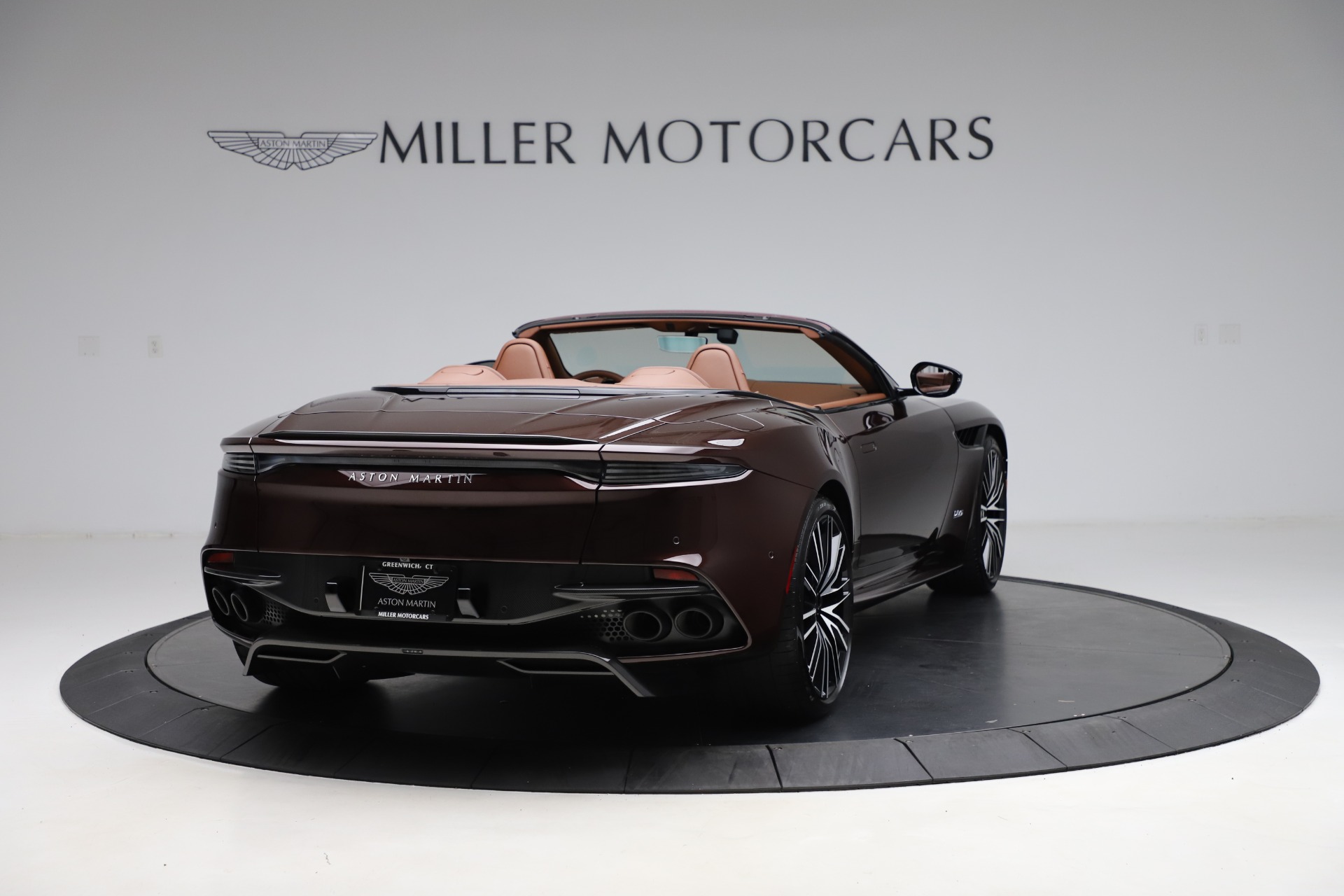 2020 Aston Martin DBS Superleggera Volante, 10/20