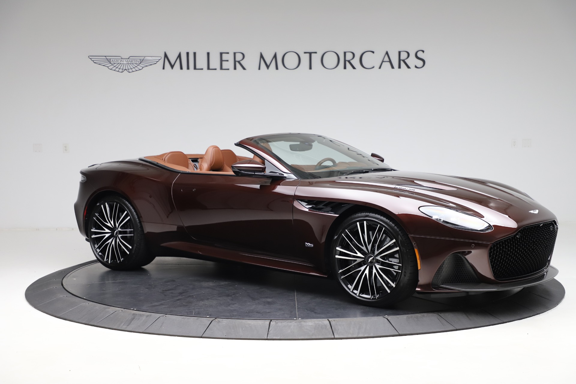 2020 Aston Martin DBS Superleggera Volante, 14/20