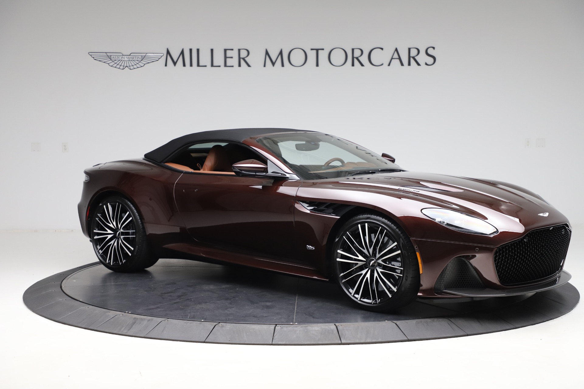 2020 Aston Martin DBS Superleggera Volante, 19/20