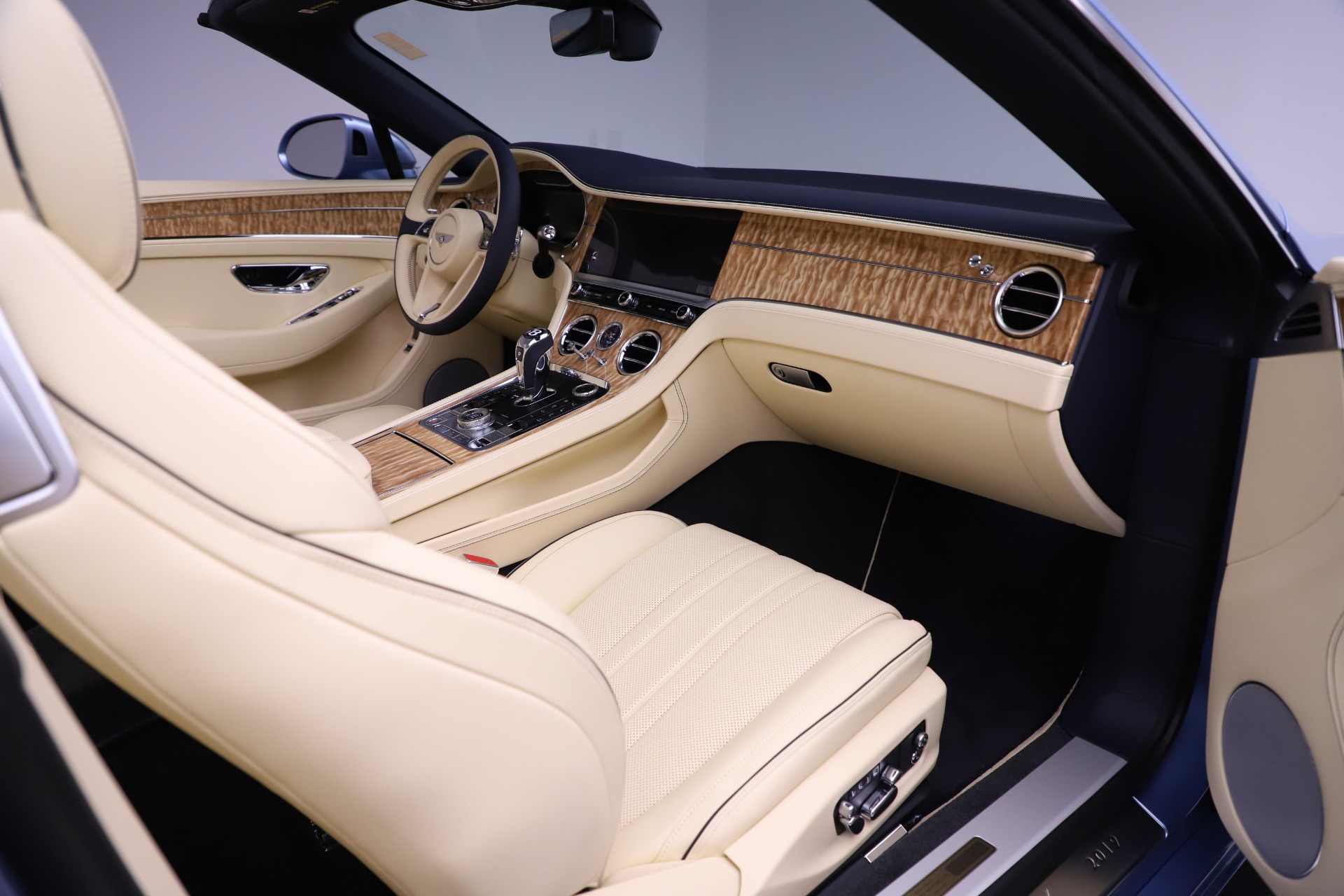 2020 Bentley Continental GTC V8, 3/20