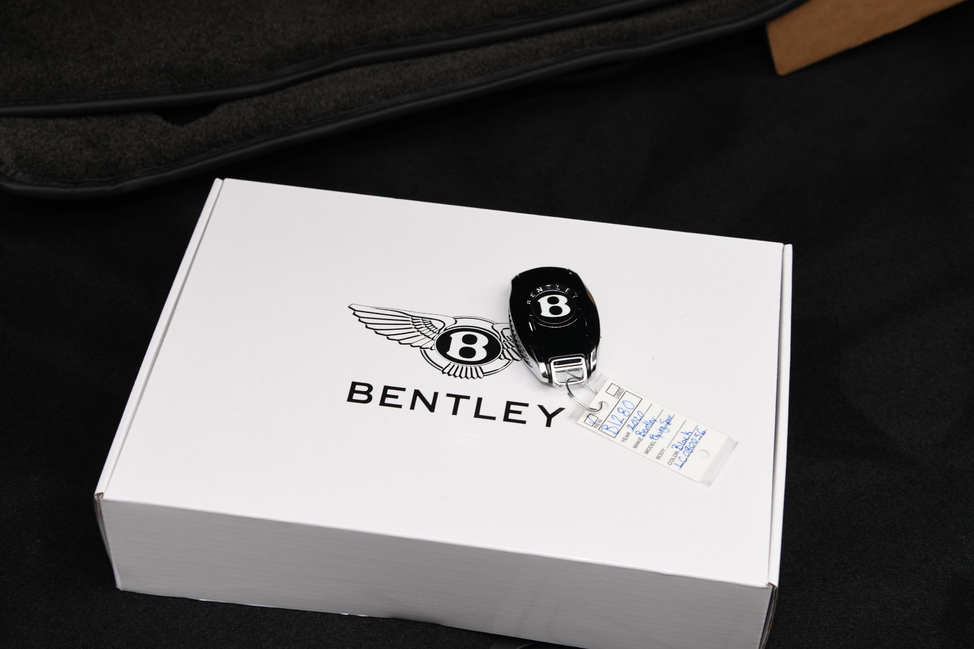 2020 Bentley Flying Spur W12, 19/20