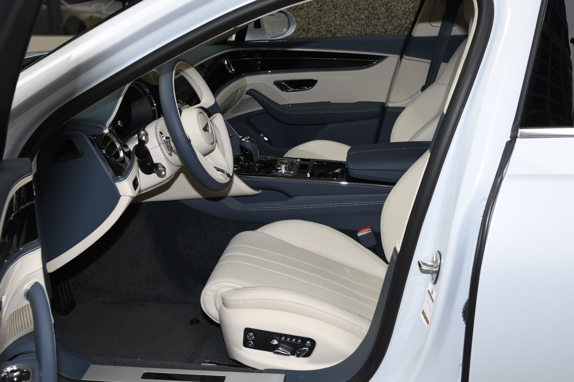 2020 Bentley Flying Spur W12, 3/20