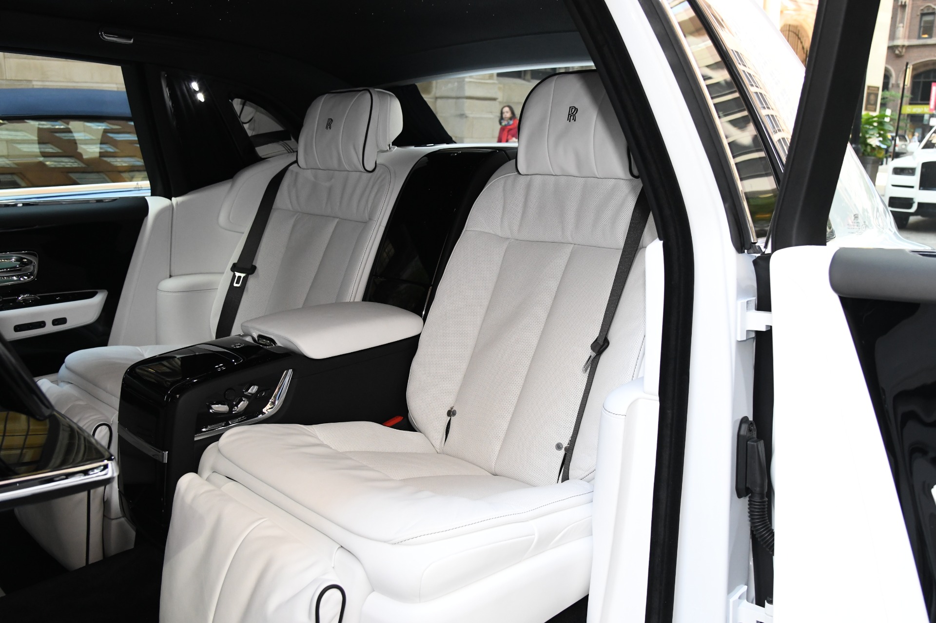 2020 New 2020 Rolls-Royce Phantom Extended Wheelbase EWB, 11/20