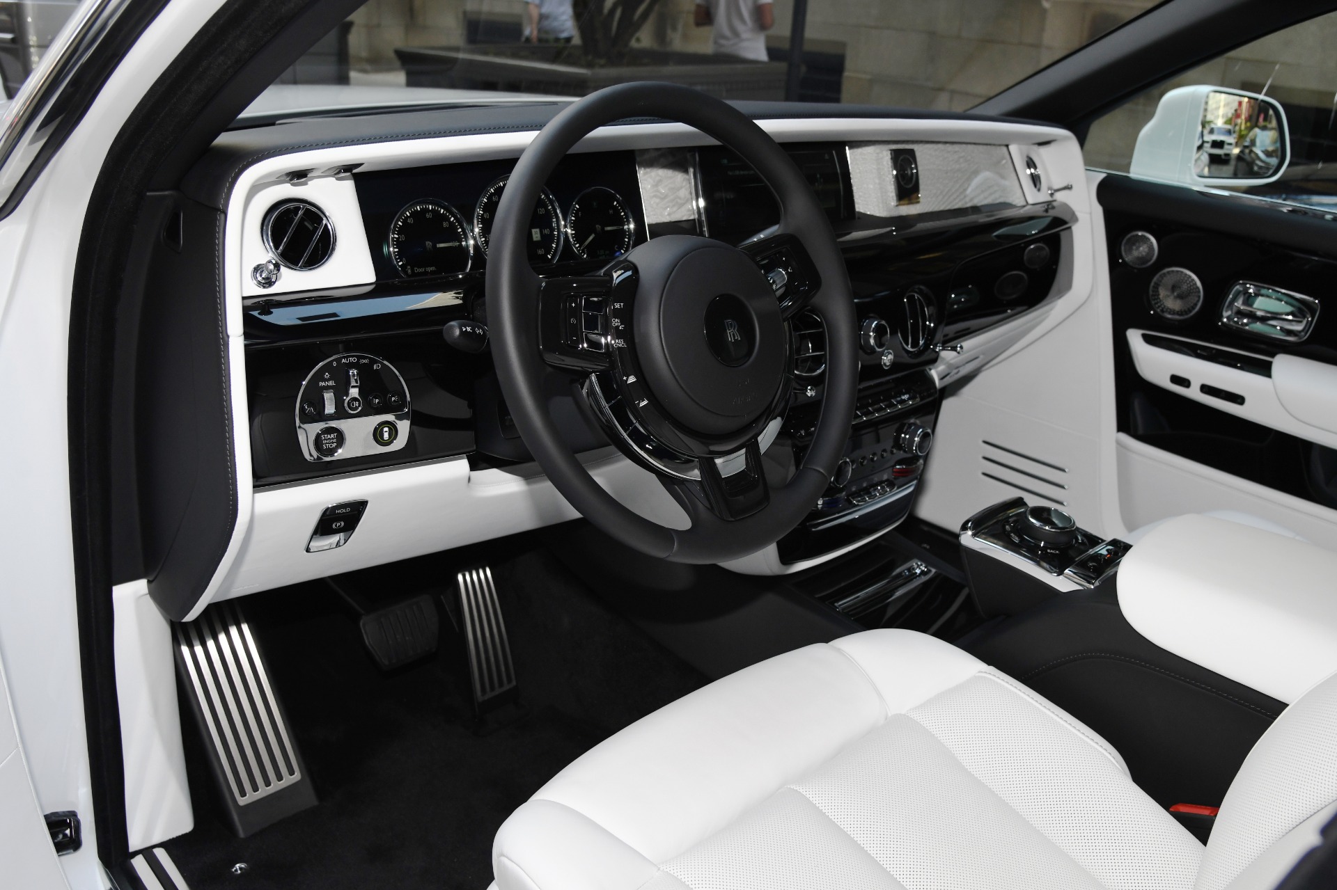2020 New 2020 Rolls-Royce Phantom Extended Wheelbase EWB, 17/20