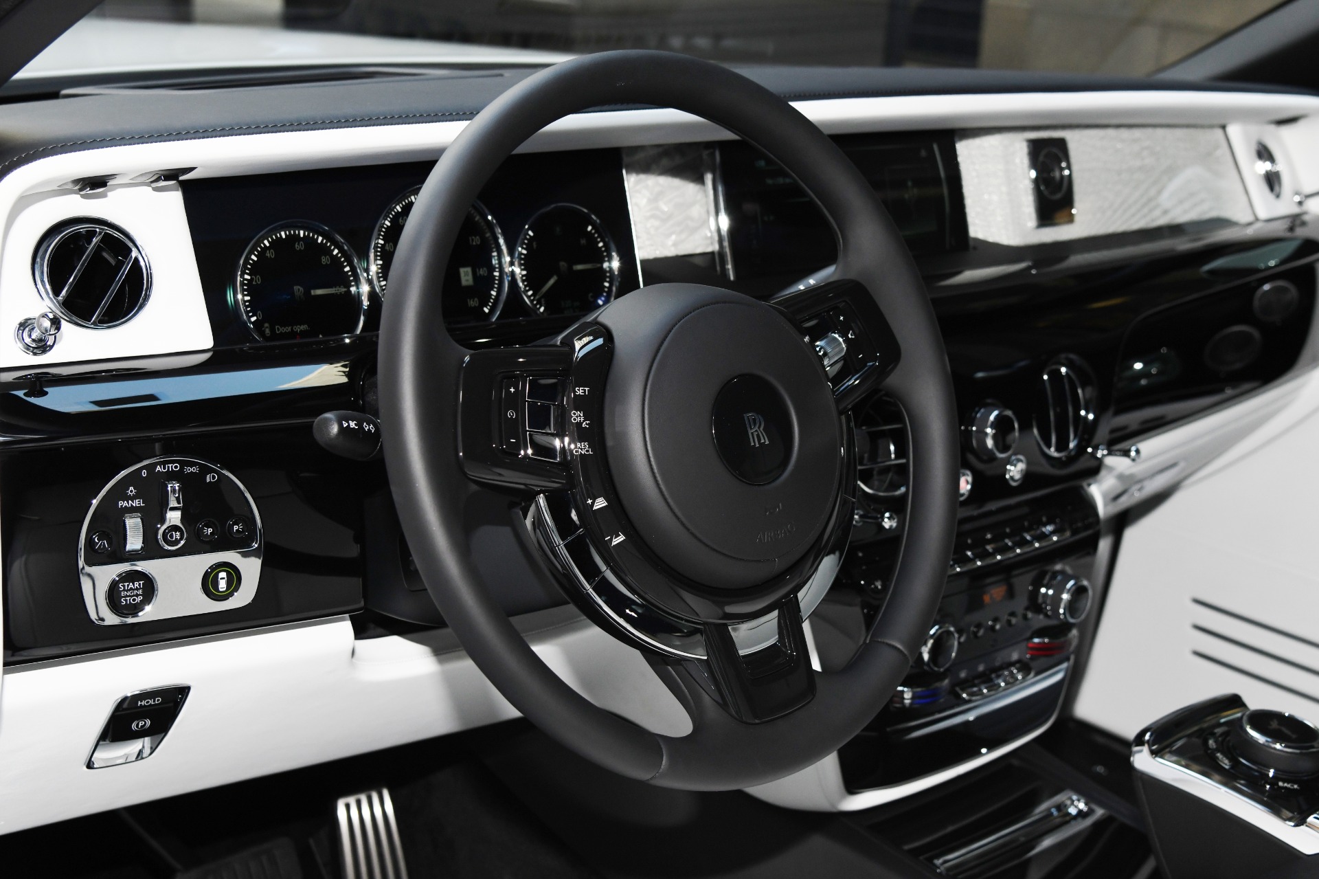 2020 New 2020 Rolls-Royce Phantom Extended Wheelbase EWB, 18/20