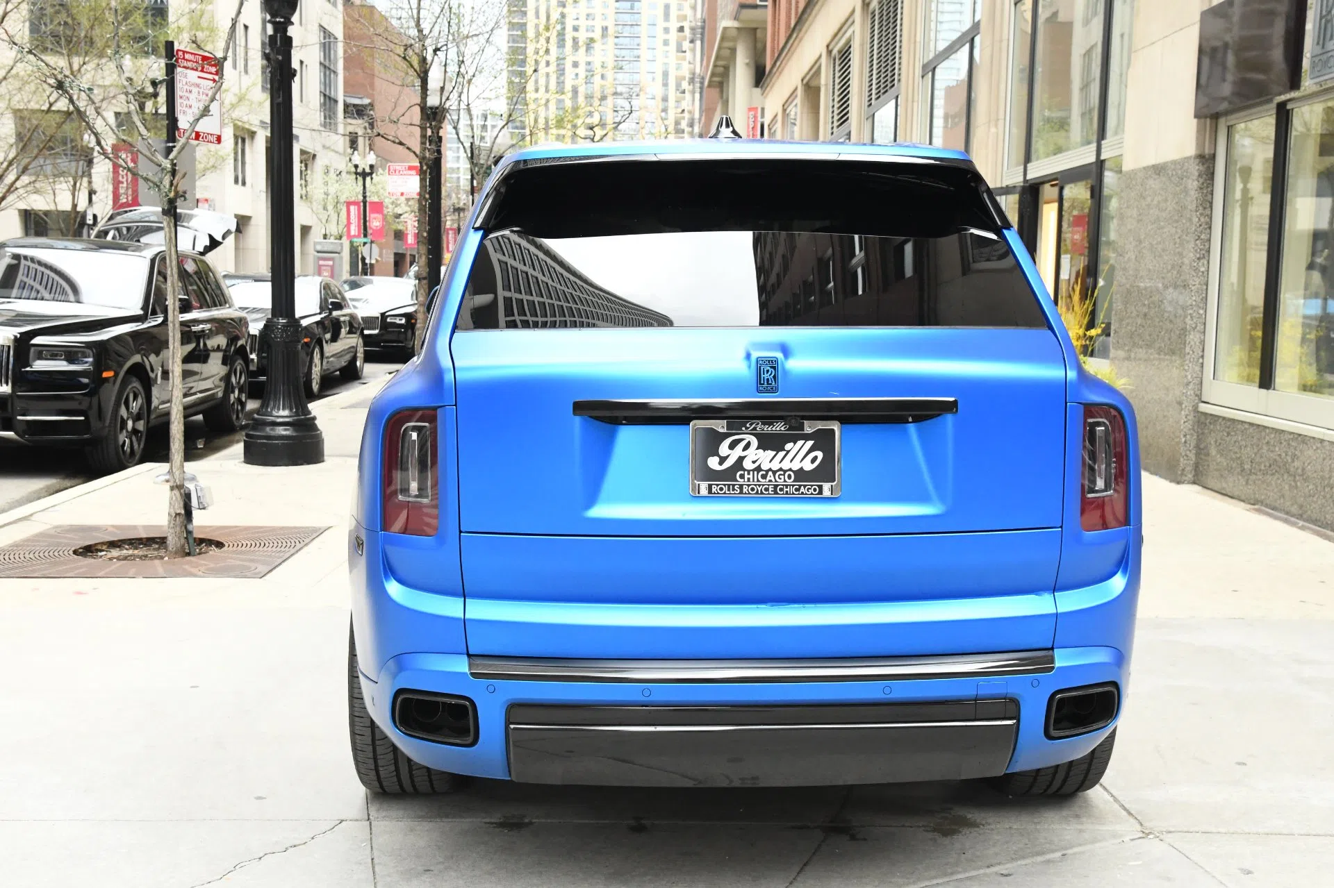 2019 Rolls-Royce Cullinan, rear three-quarter view, Black Diamond