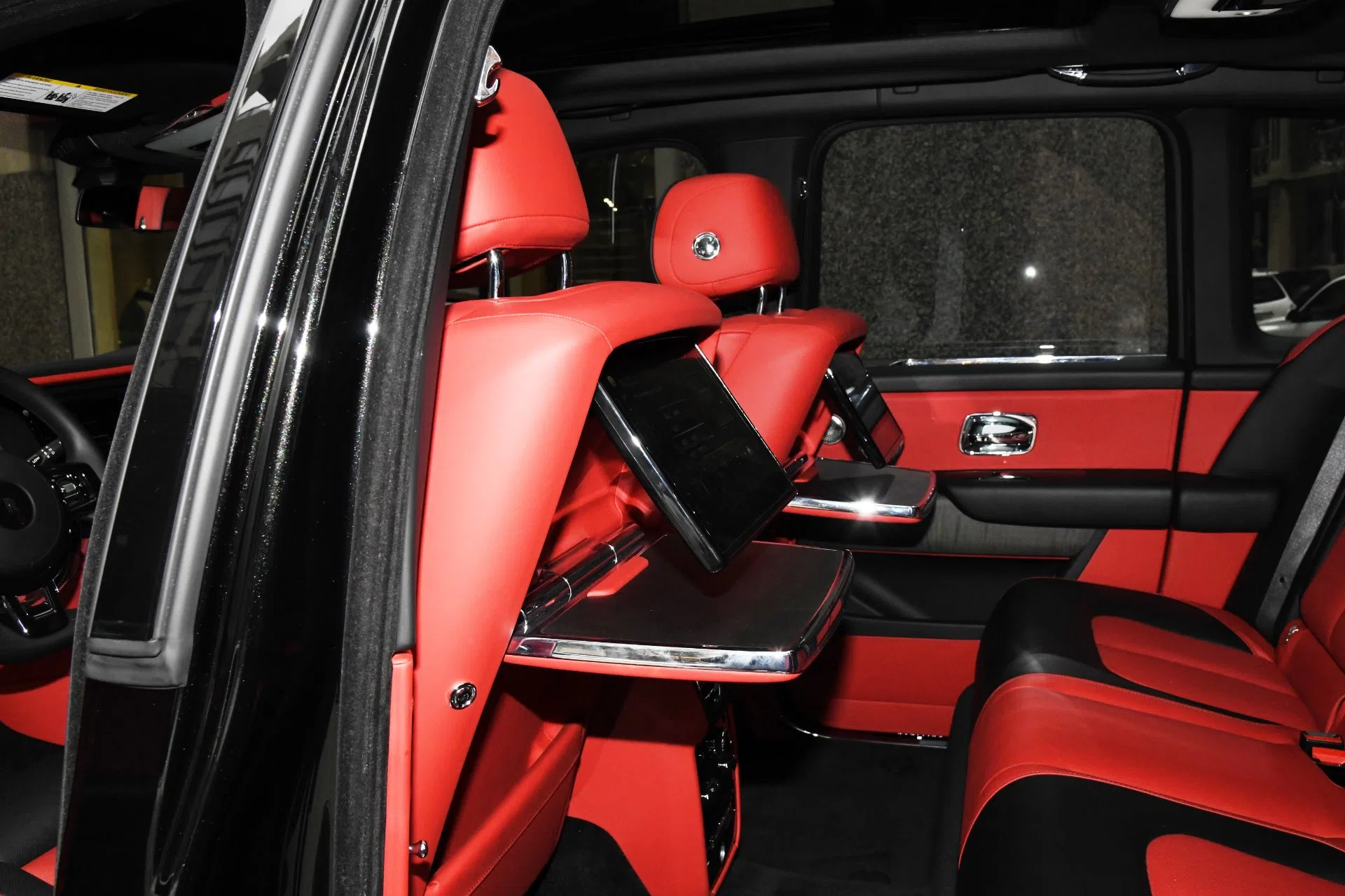 2019 Rolls-Royce Cullinan interior, seats, MUGELLO RED