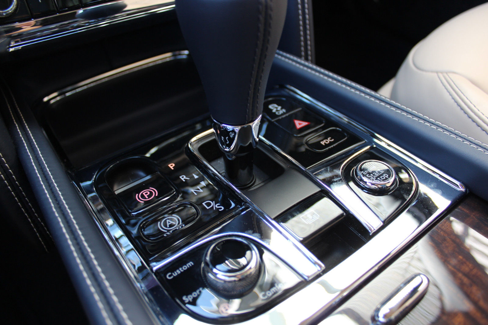 2017 Bentley Mulsanne Extended Wheelbase, 9/20