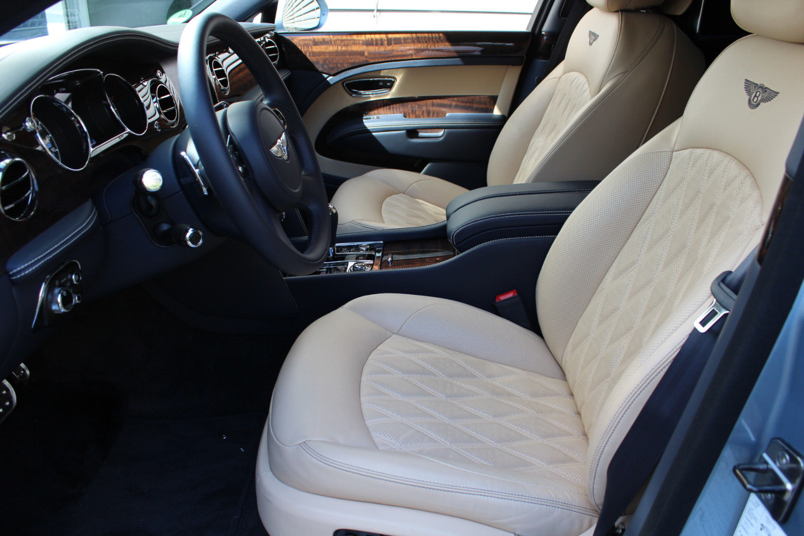 2017 Bentley Mulsanne Extended Wheelbase, 11/20