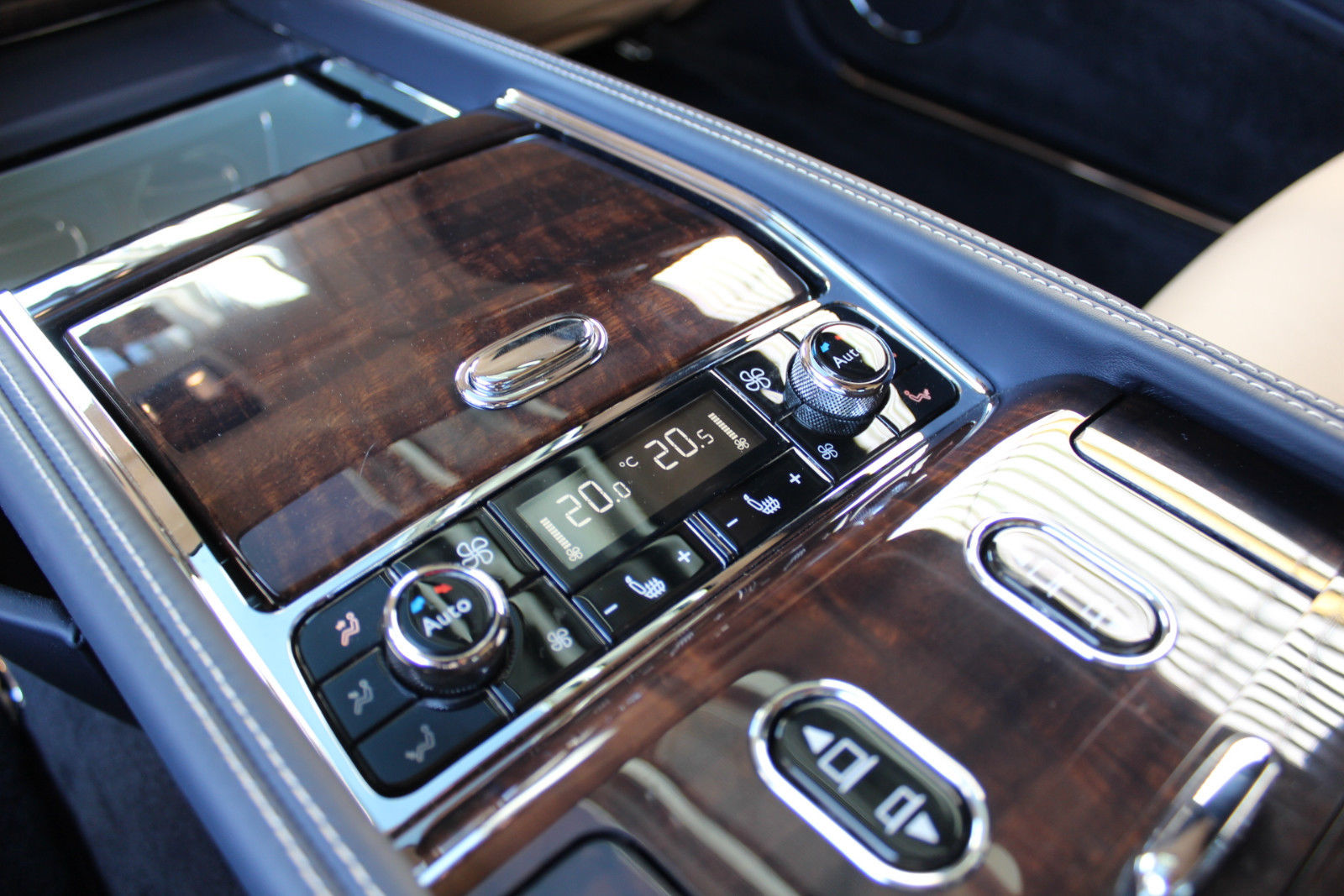 2017 Bentley Mulsanne Extended Wheelbase, 15/20
