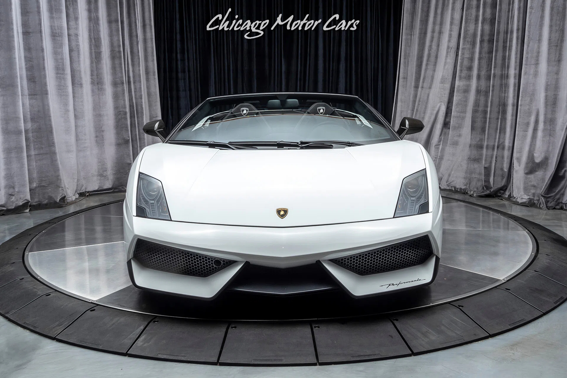 2011 Lamborghini Gallardo LP570-4 Performante Spyder for sale, exterior, Bianco Monocerous Solid Color (White)