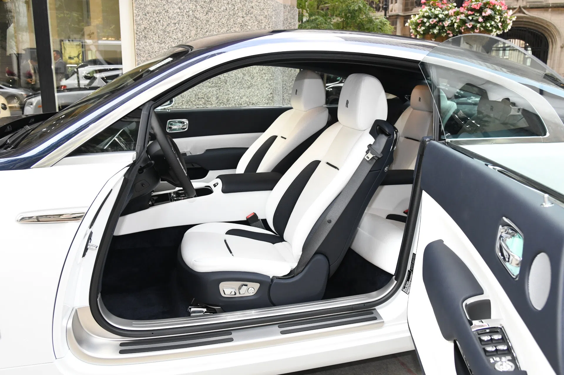 2020 Rolls-Royce Wraith interior, seats, ARCTIC WHITE, Leather