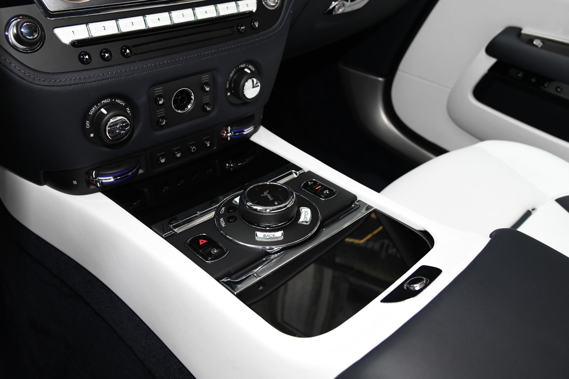 2020 ROLLS-ROYCE WRAITH, 28/33