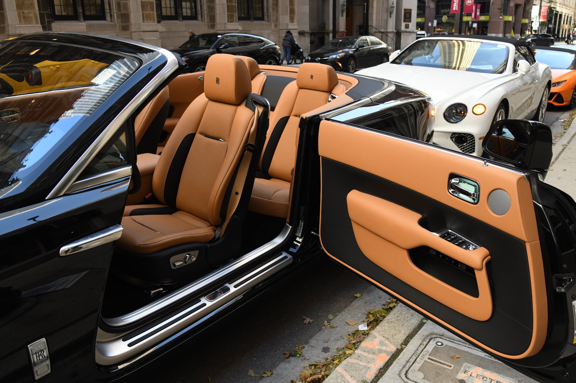 2020 Rolls-Royce Dawn, 2/20