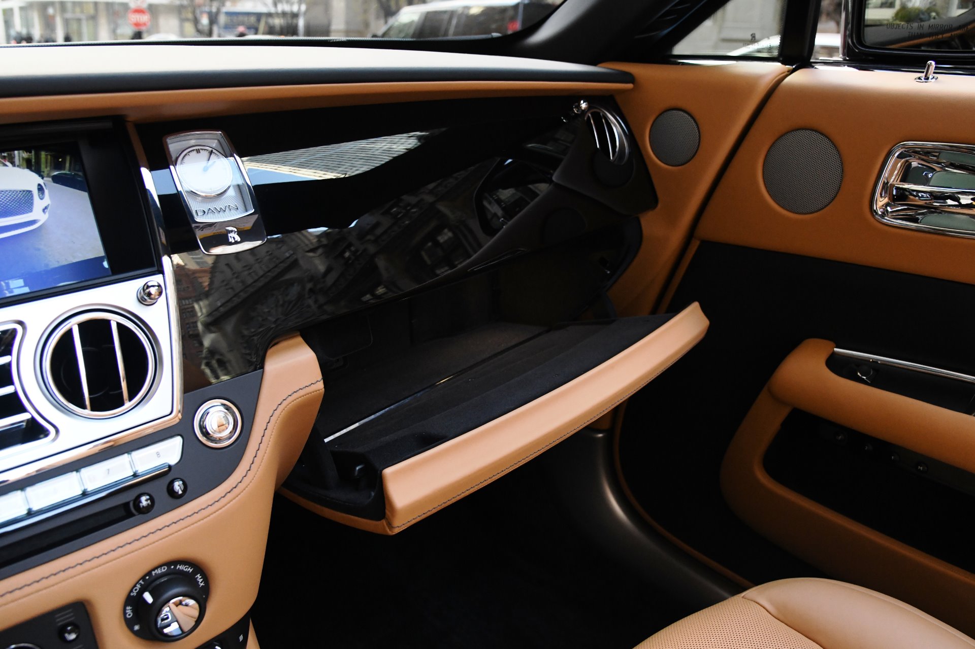 2020 Rolls-Royce Dawn, 13/20