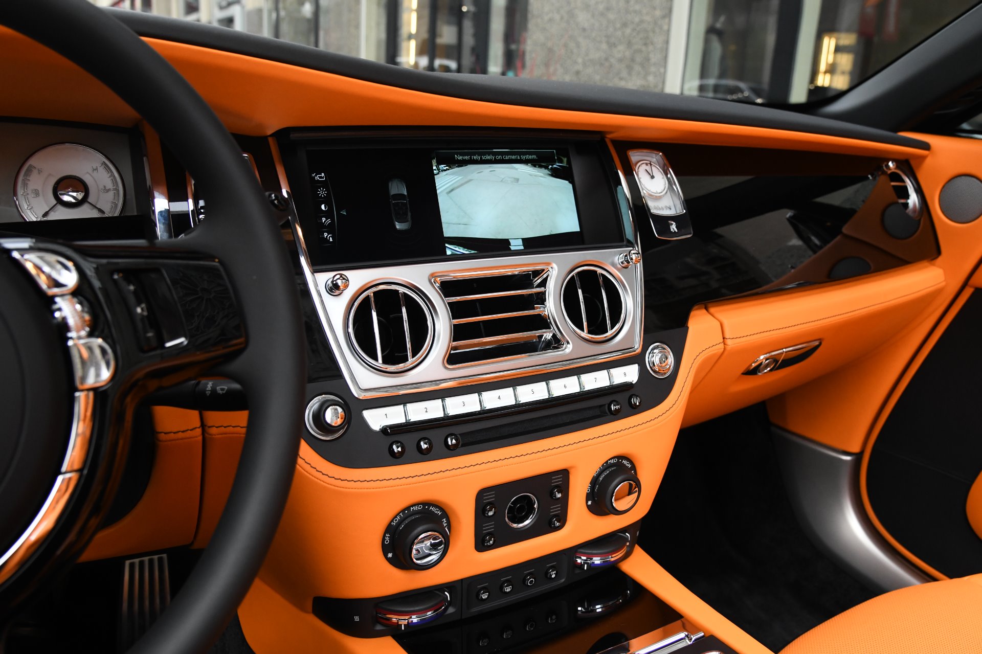 2020 Rolls-Royce Dawn, 13/19