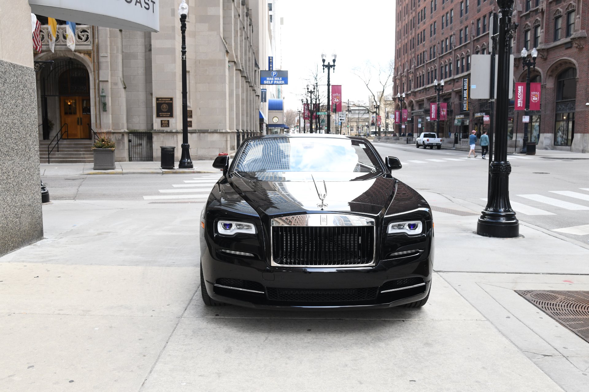 2020 Rolls-Royce Dawn, 2/20