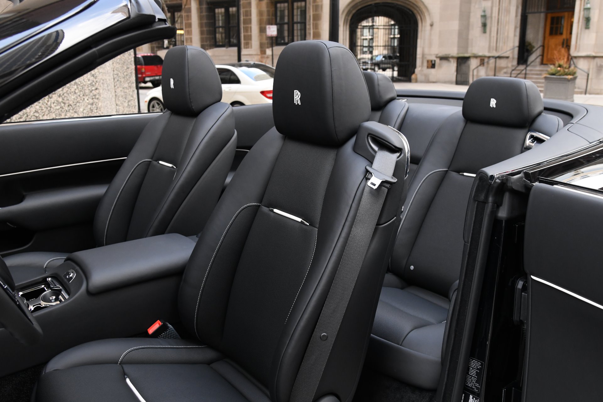 2020 Rolls-Royce Dawn, 8/20