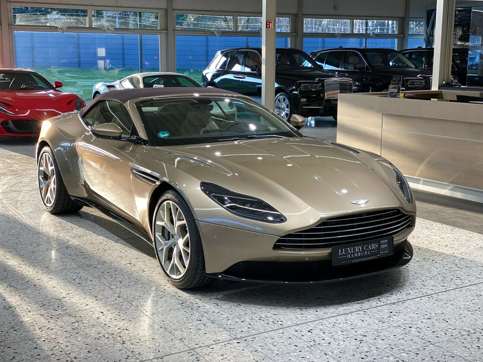 2018 Aston Martin DB11 4.0 V8 Volante, 3/20
