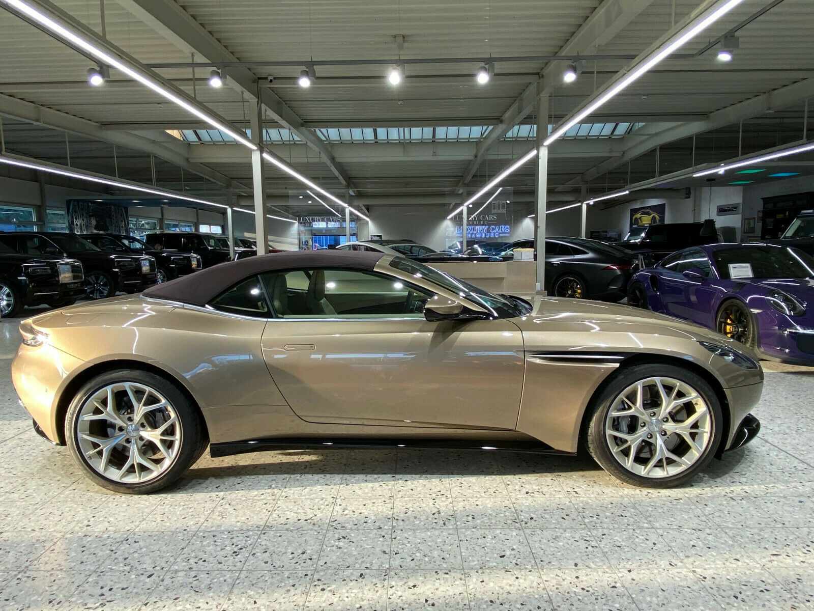 2018 Aston Martin DB11 4.0 V8 Volante, 5/20