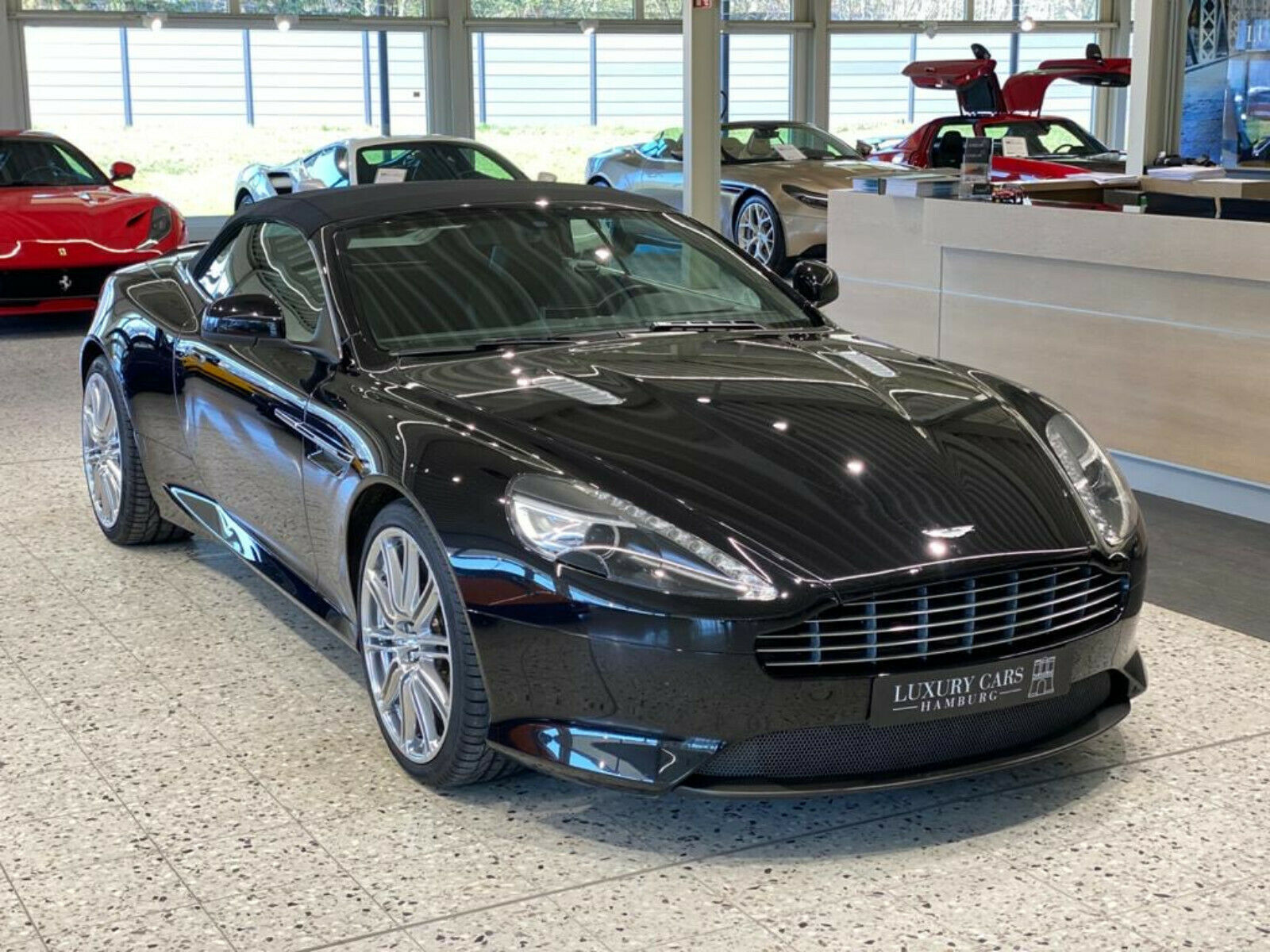 2015 Aston Martin DB9 Volante, 2/16