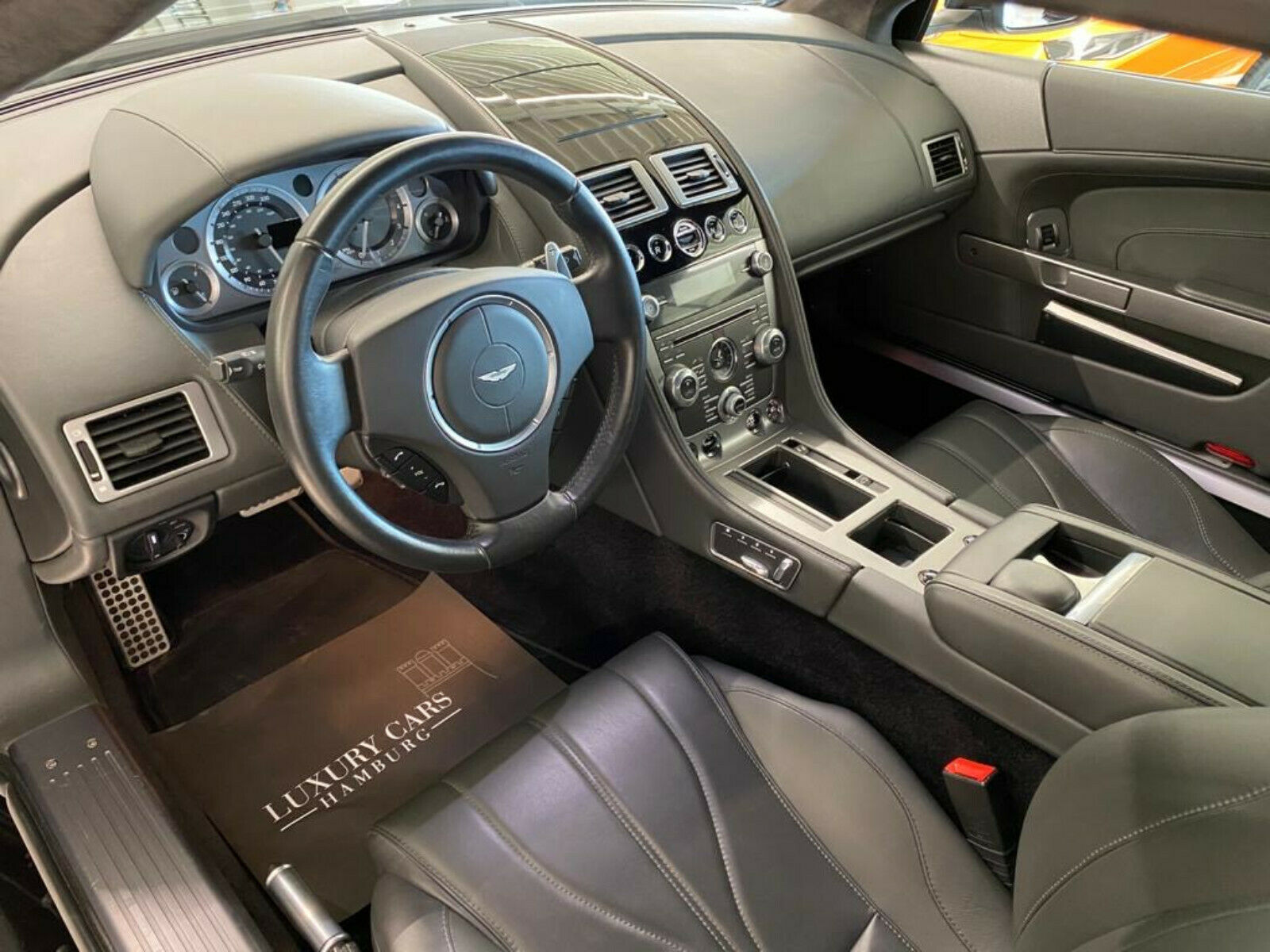 2015 Aston Martin DB9 Volante, 11/16
