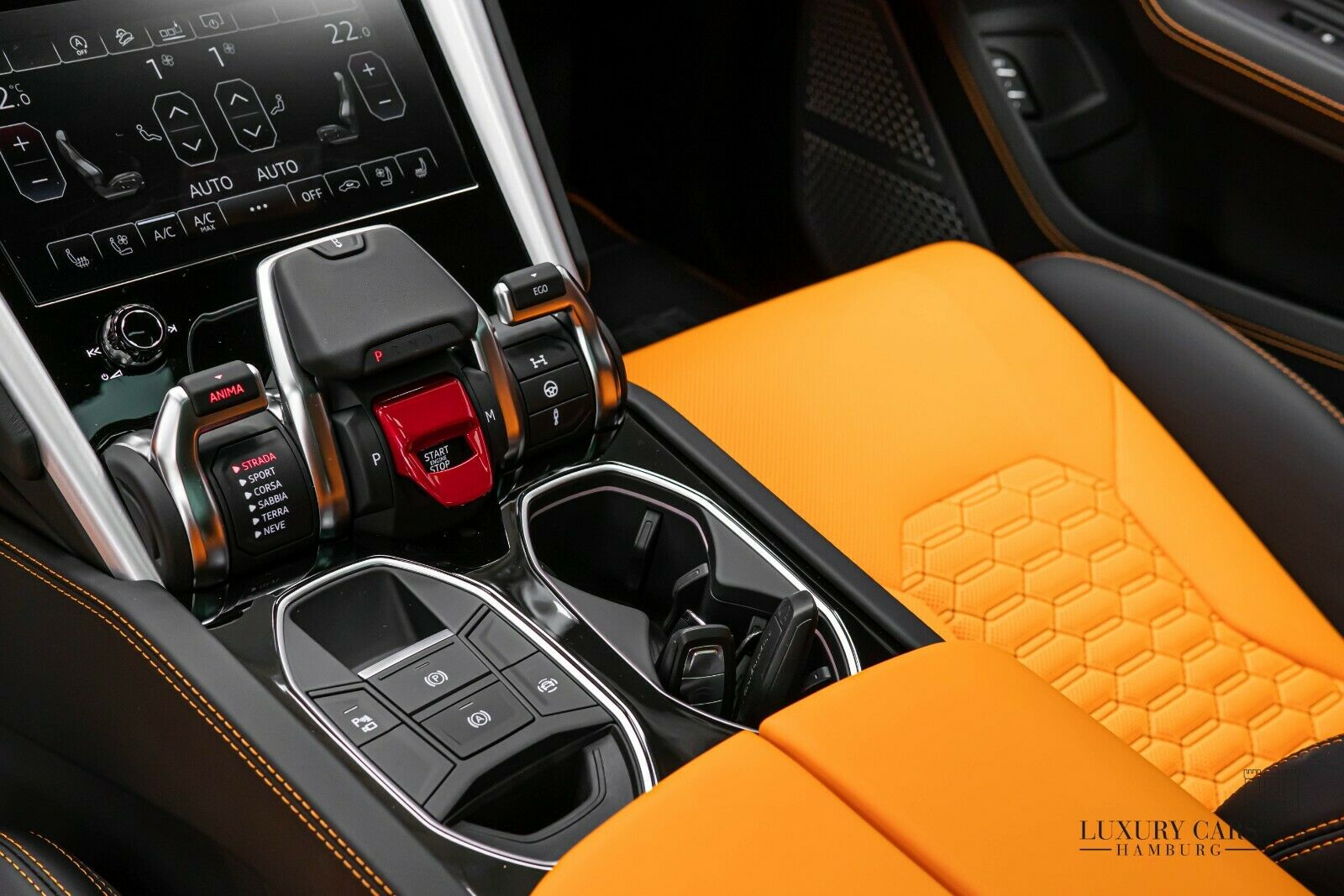 2020 Lamborghini Urus, 11/17