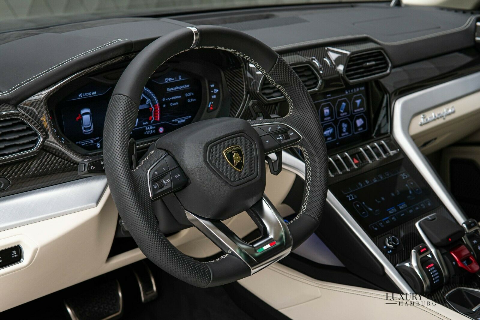 2020 Lamborghini Urus, 3/20