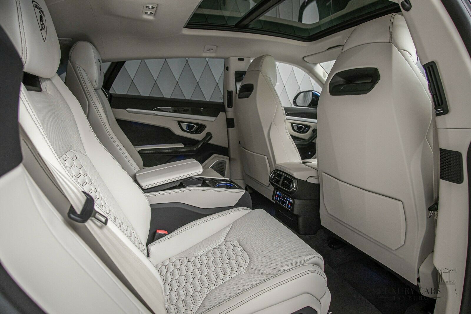 2020 Lamborghini Urus, 10/20