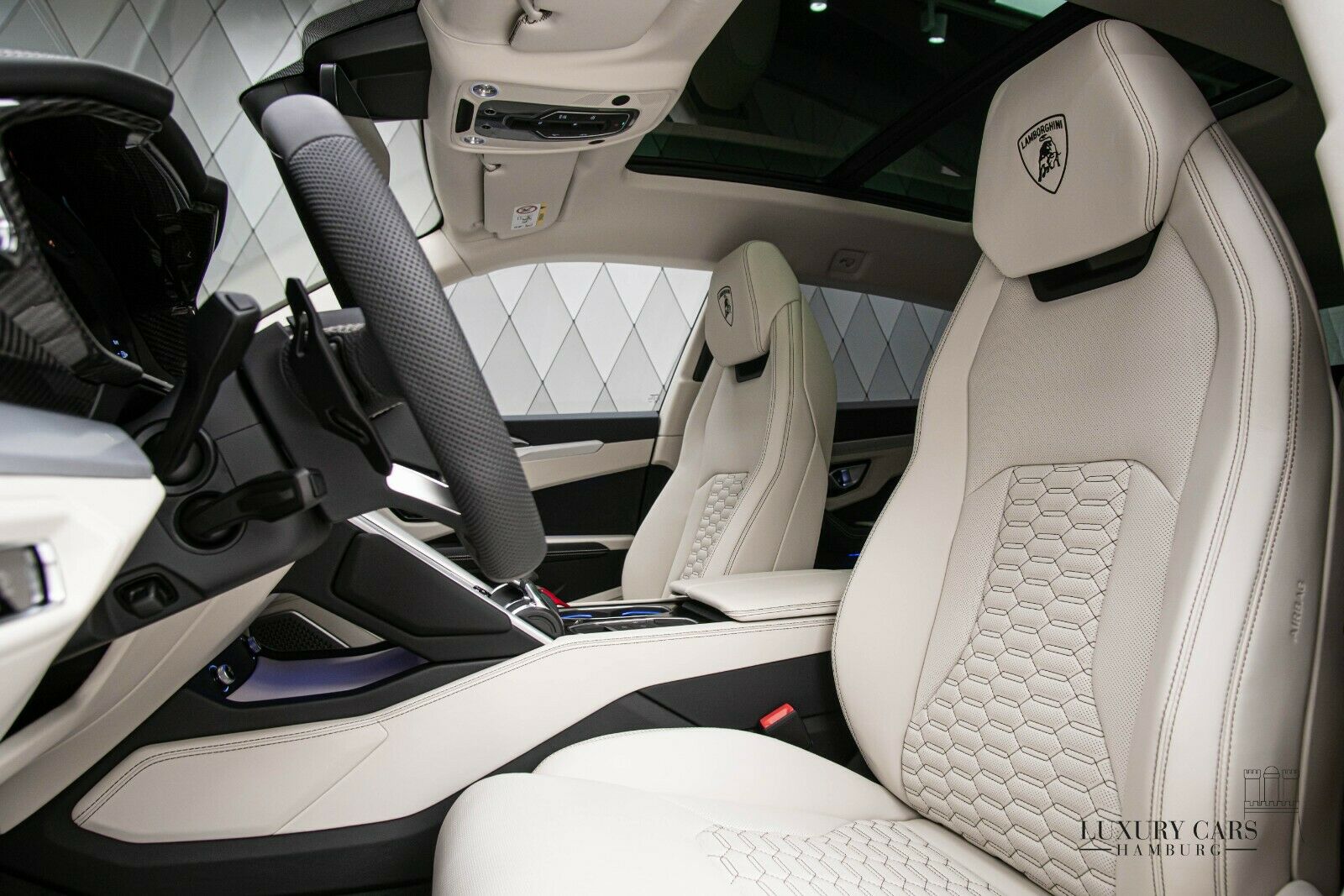 2020 Lamborghini Urus, 13/20