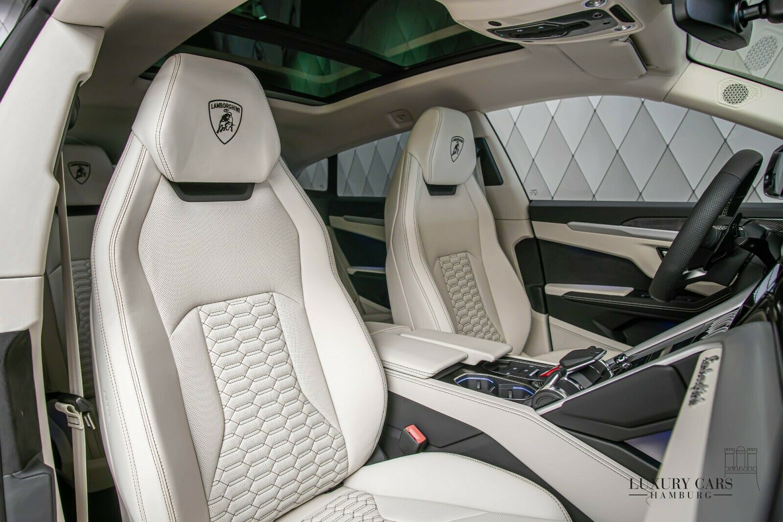2020 Lamborghini Urus, 18/20