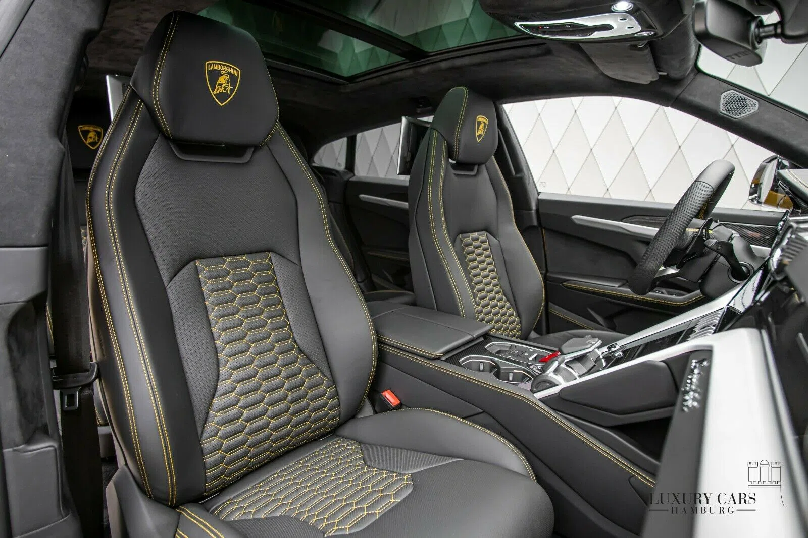 2020 Lamborghini Urus interior, seats, Leather Black