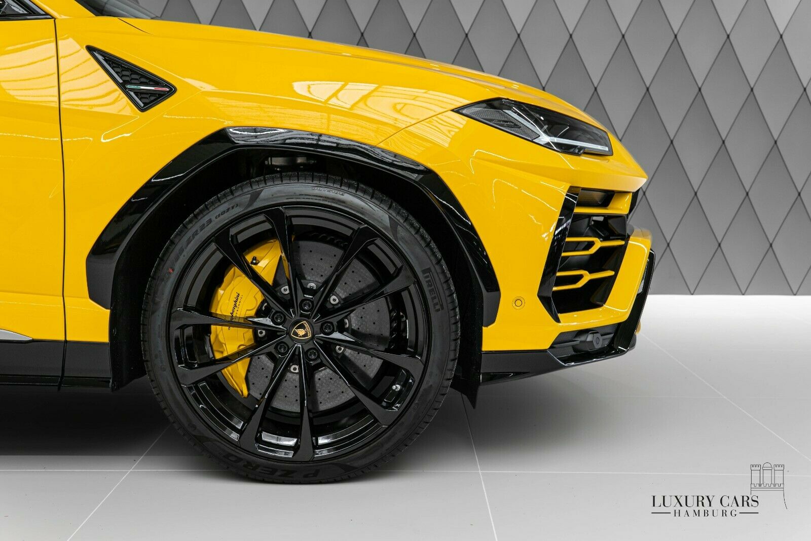 2020 Lamborghini Urus, 19/20