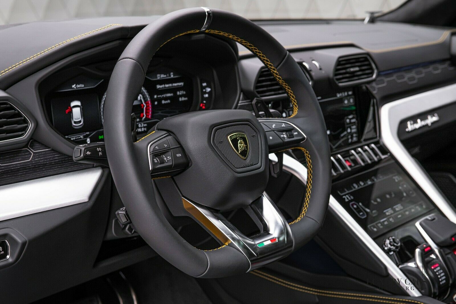2020 Lamborghini Urus, 29/32