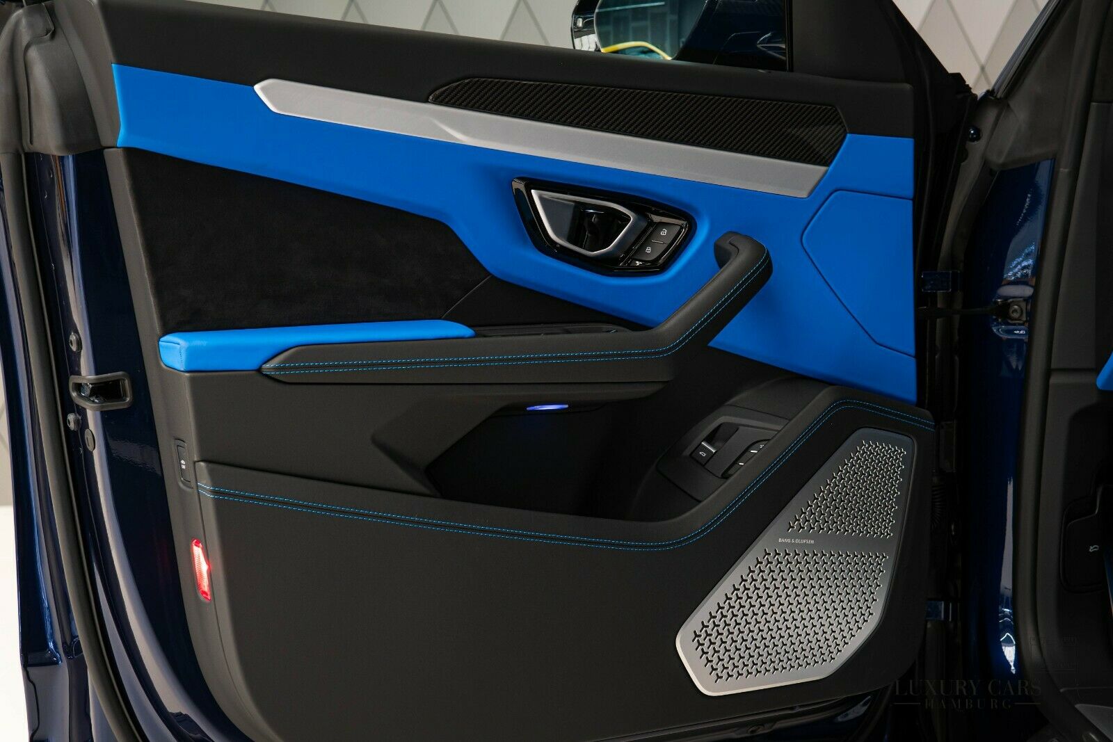 2020 Lamborghini Urus, 11/20