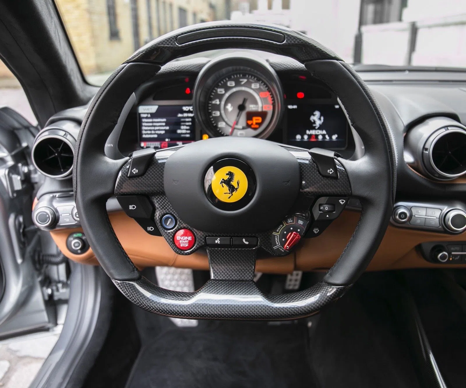 2018 Ferrari 812 Superfast interior, Beige