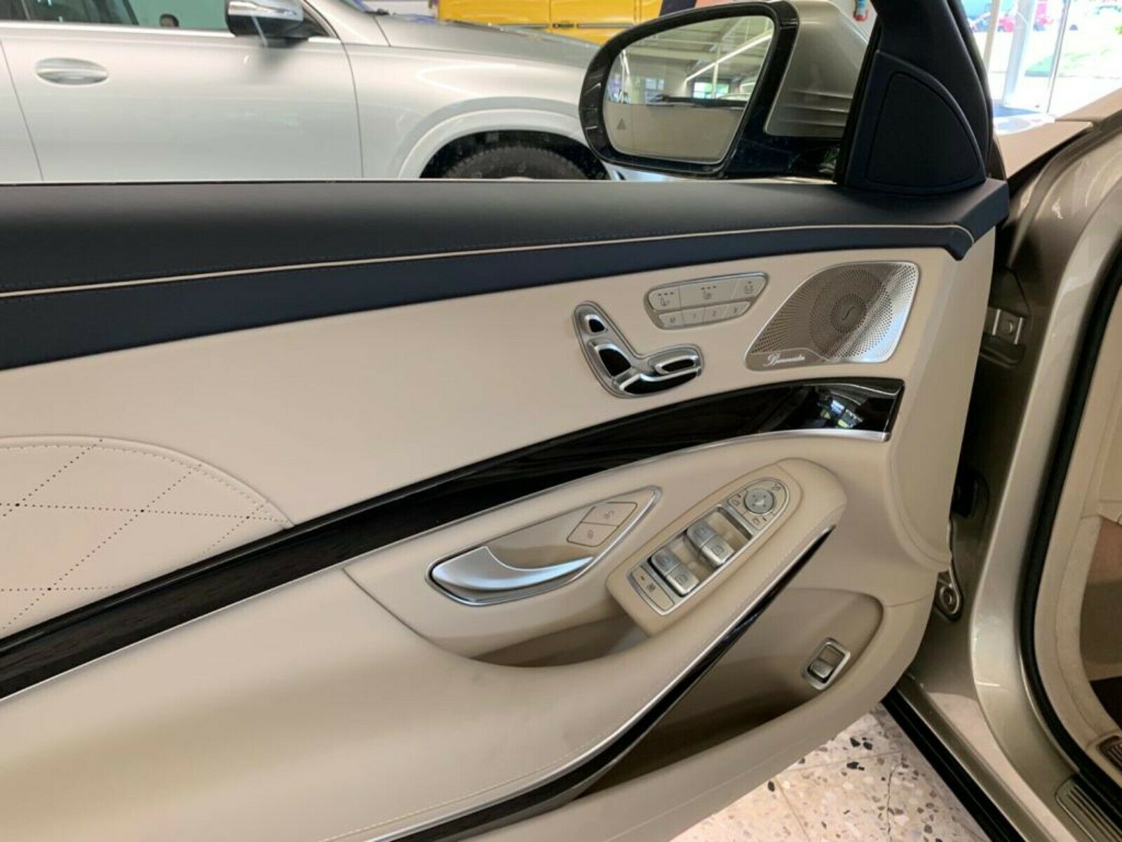 2020 Mercedes-Maybach S 560, 14/17