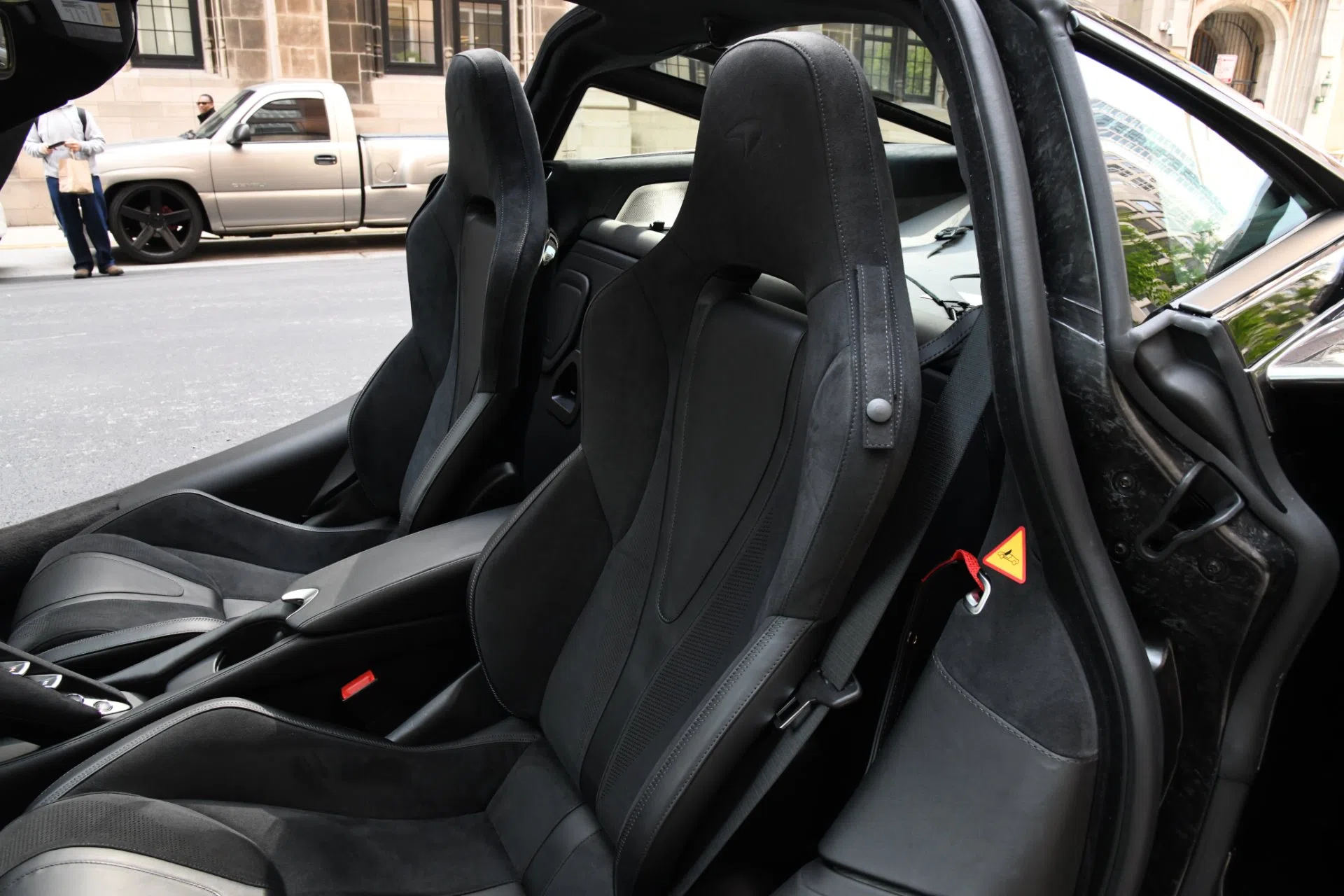 2018 McLaren 720S interior, seats, Carbon Black